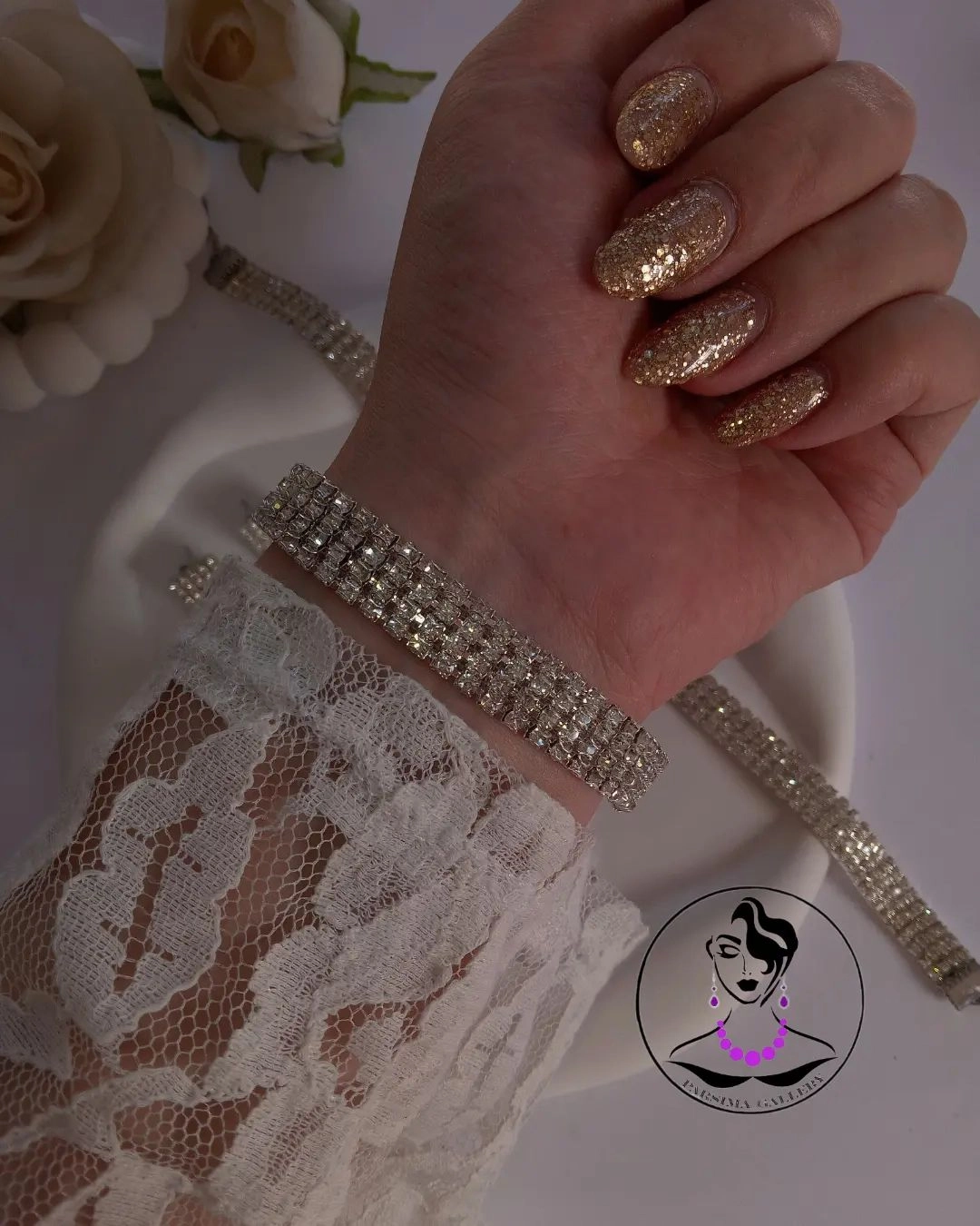 دستبند نگینی