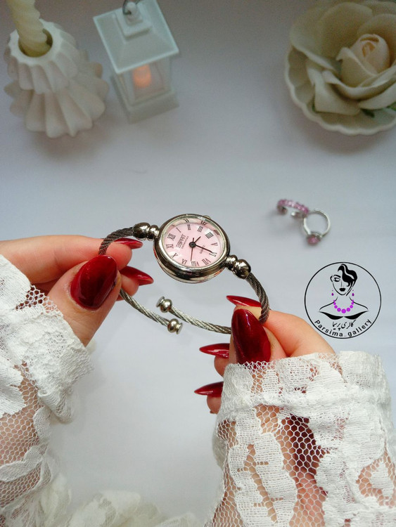 ساعت بنگلی صفحه صورتی