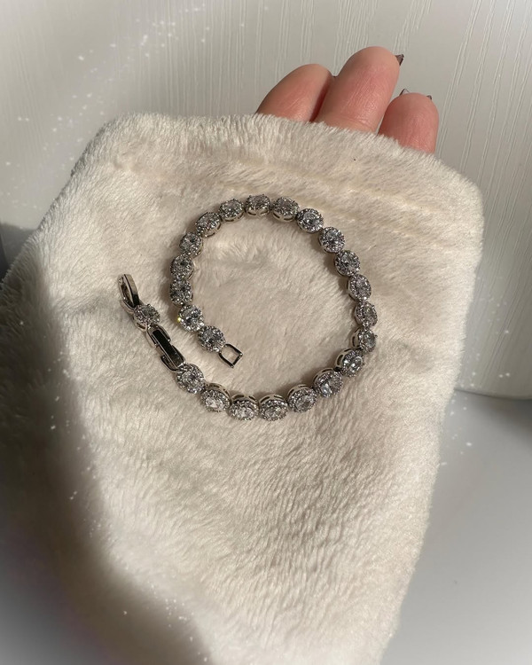 دستبند جواهری نگیندار مجلسی