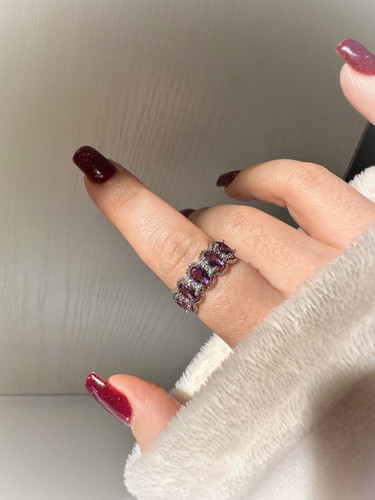 انگشتر نگیندار بنفش