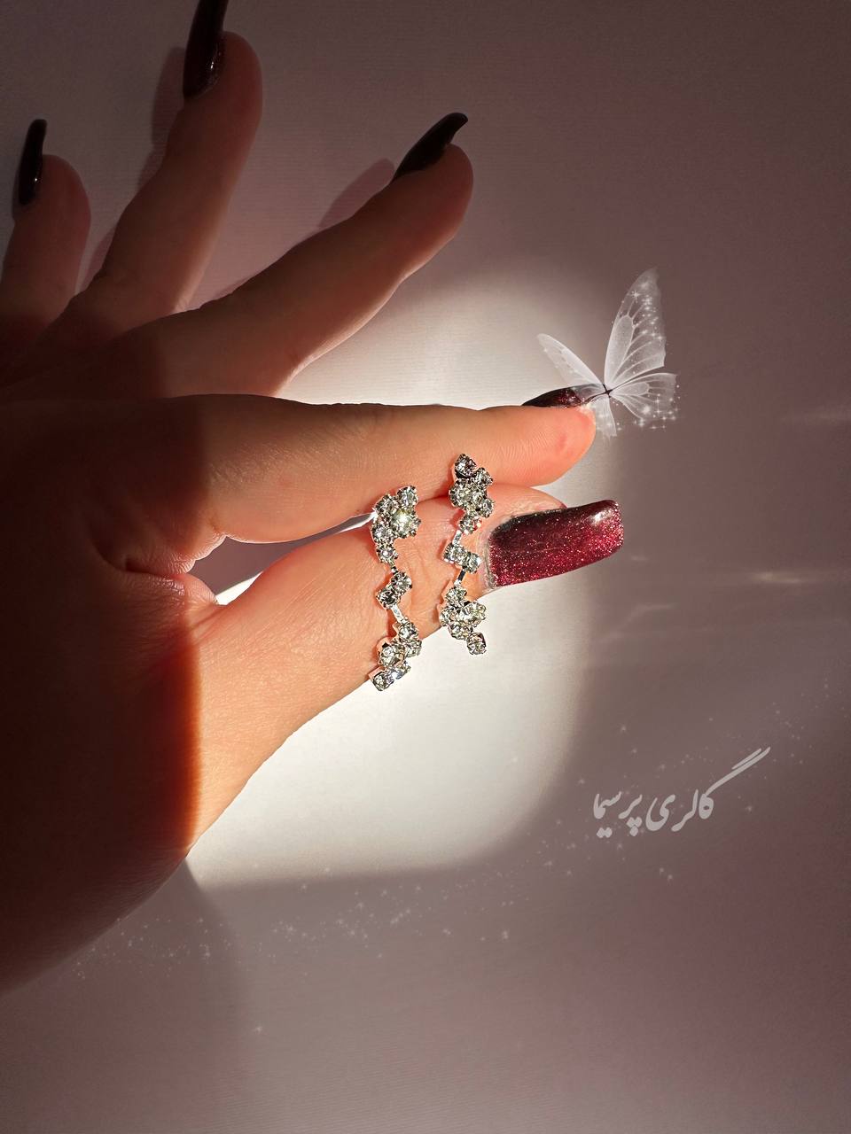 گوشواره نگیندار