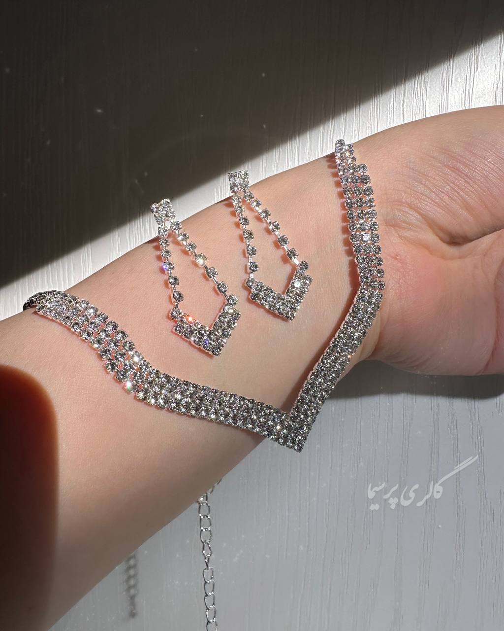 نیمست جواهری هفتی