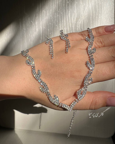 نیمست نگینی مجلسی