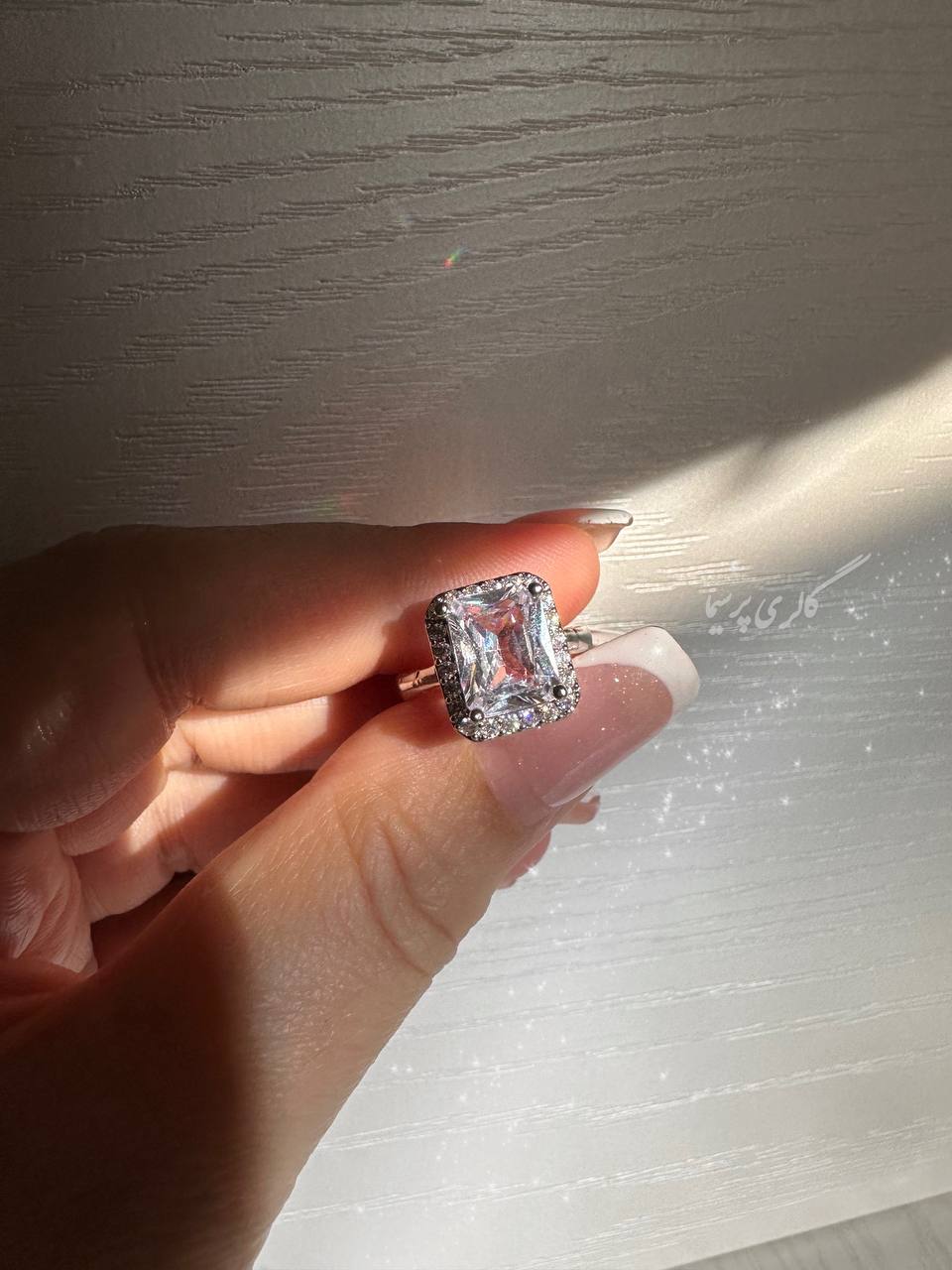 انگشتر سولیتر مستطیلی