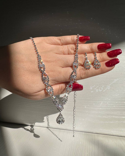 نیمست جواهری اشکی