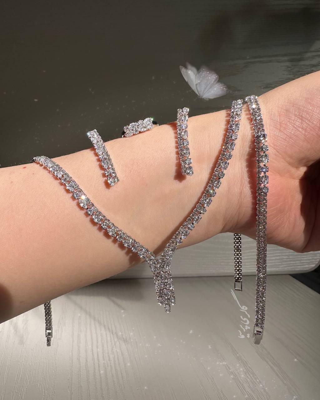 سرویس طرح طلا نگیندار