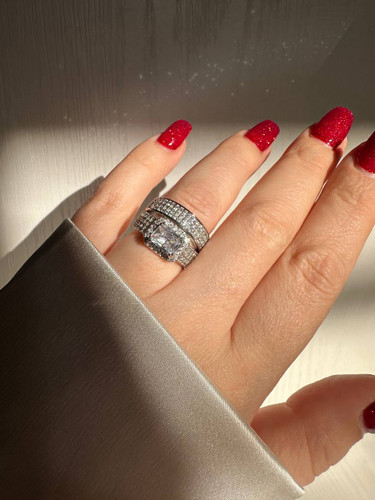 انگشتر حلقه و پشت حلقه