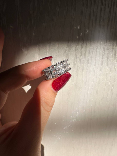 انگشتر حلقه دور نگین