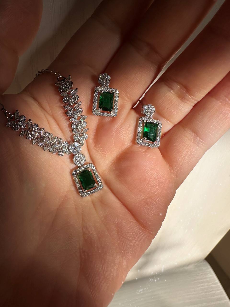 نیمست امرالد سبز زمردی