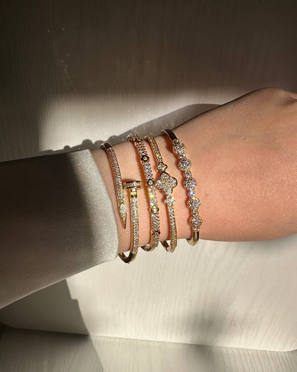 بنگل جواهری طرح طلا نگیندار