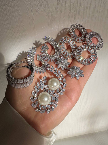 گوشواره جواهری مجلسی نگیندار